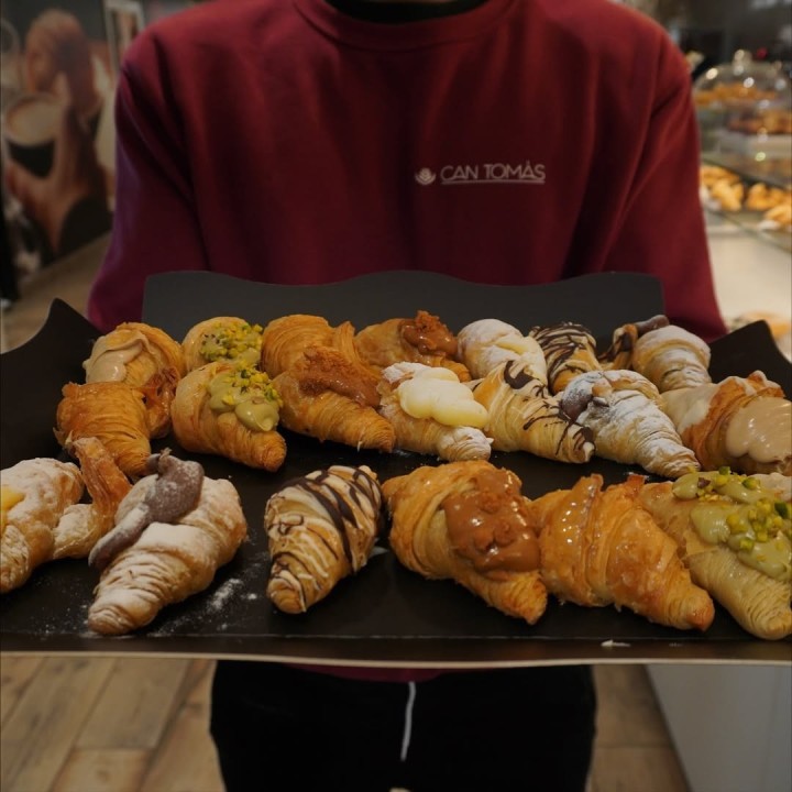 Caixa de Titos | Mini croissants variats Can Tomàs